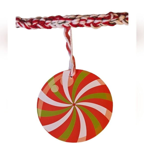 Hand Crafted Holiday Garlan Crochet Red White Green Candy Theme Upcycled Paper - Picture 12 of 17